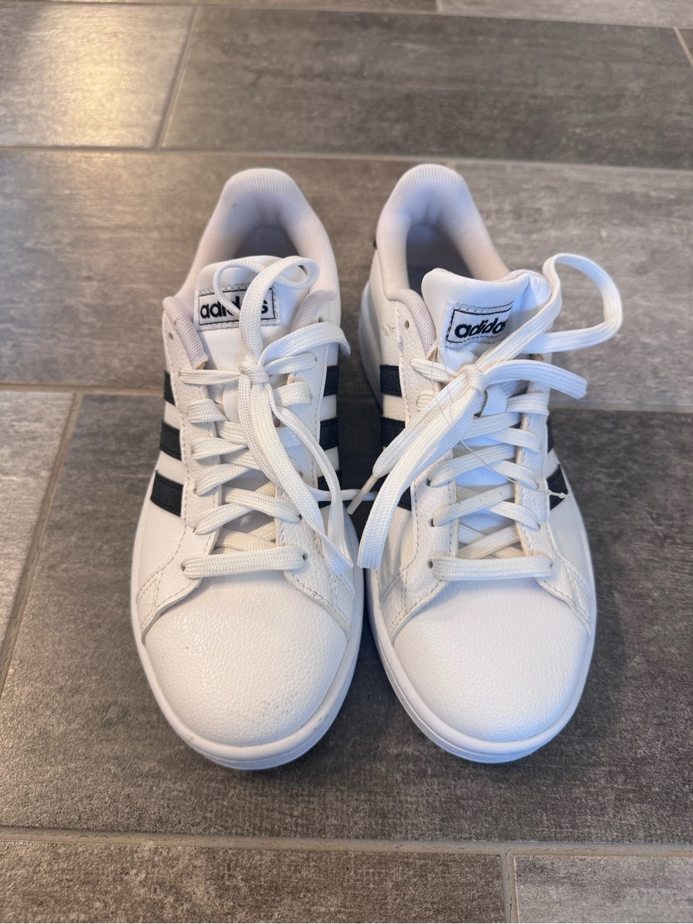 Adidas cloudform comfort White Sneakers with Black Three-Stripes, size 6